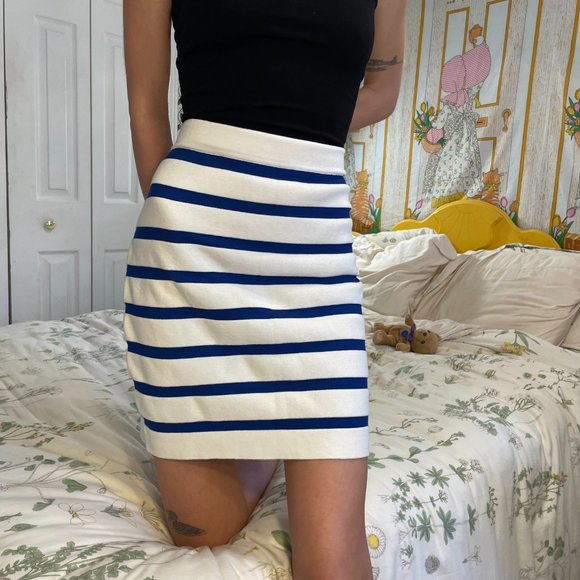 Y2K 90s striped white and blue knitted stretchy pencil skirt! - Picture 5 of 11